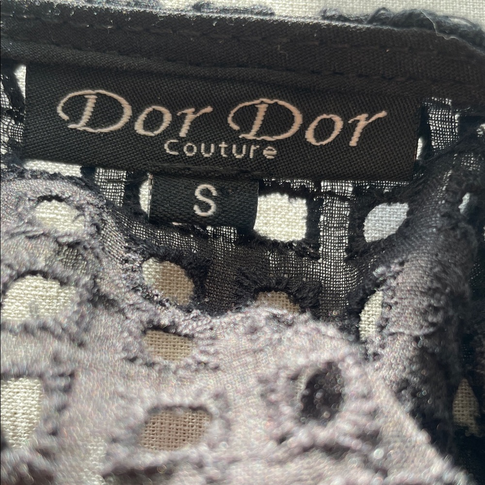 *Dor Dor Chic Black Beaded Insect Embellished Women's Lacy Blouse - Size Small - Picture 2 of 12